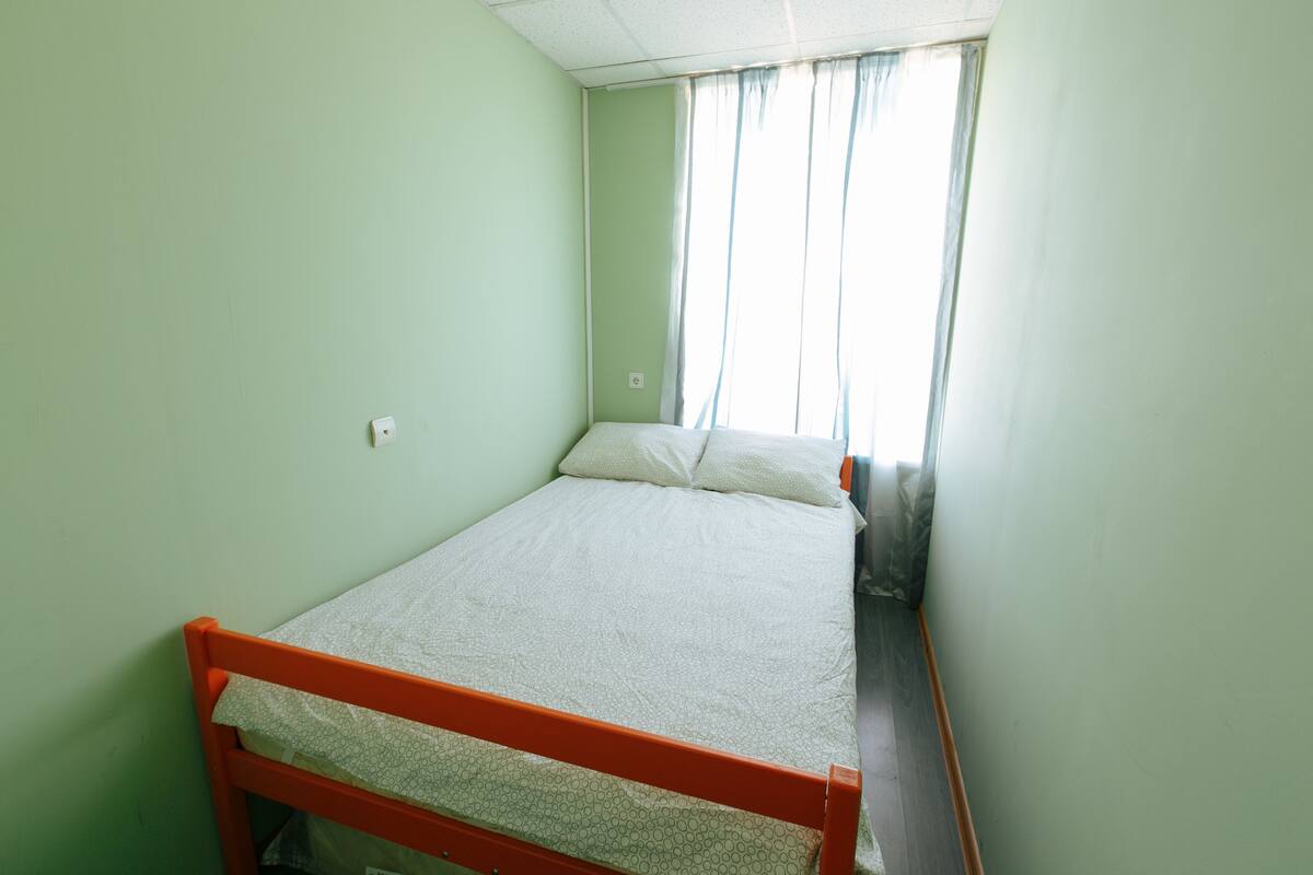 Basic Double Room | Soundproofing, free WiFi