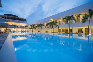 Minibar, in-room safe, soundproofing, iron/ironing board - Palma Resort Phu Quoc, Trademark Collection by Wyndham (Phu Quoc)