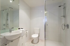 Bathroom - City Tower Apt (Southbank)