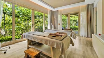 Couples treatment rooms, body treatments, reflexology, massages