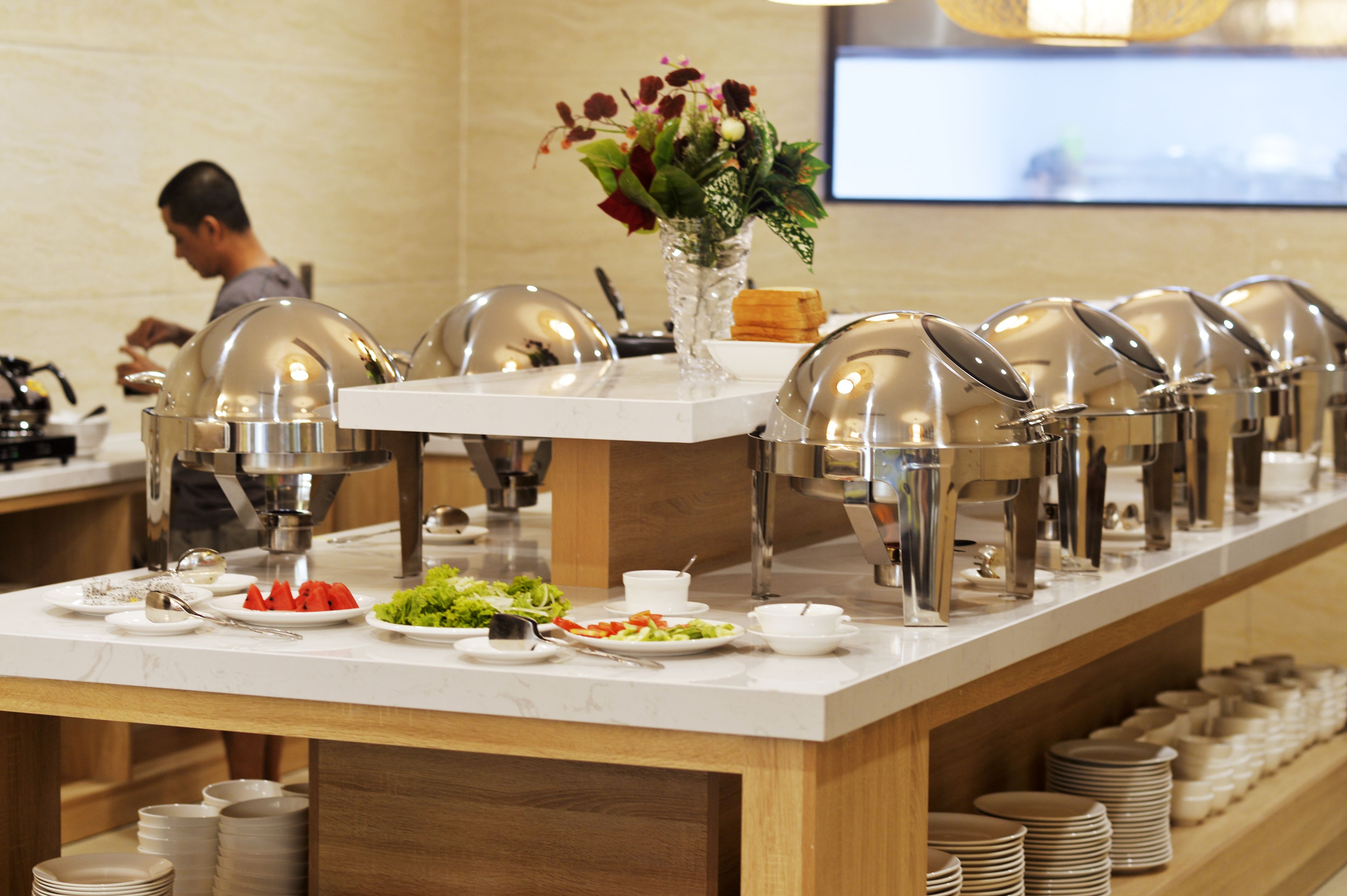 breakfast, lunch, dinner served; local and international cuisine