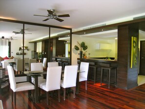 3-Bedroom Condo | Living area - CTW 5A by PIPS (Thep Krasattri)