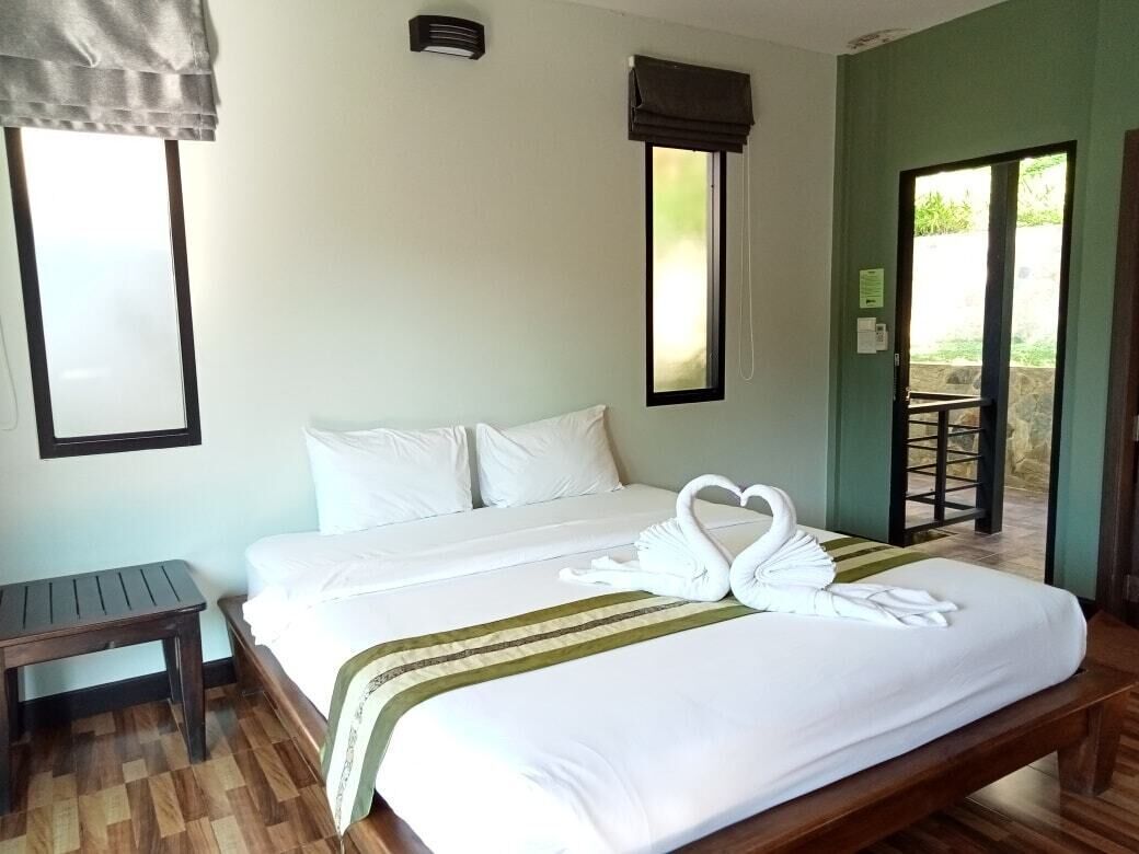 deluxe double room | 1 bedroom, individually decorated, desk, blackout curtains