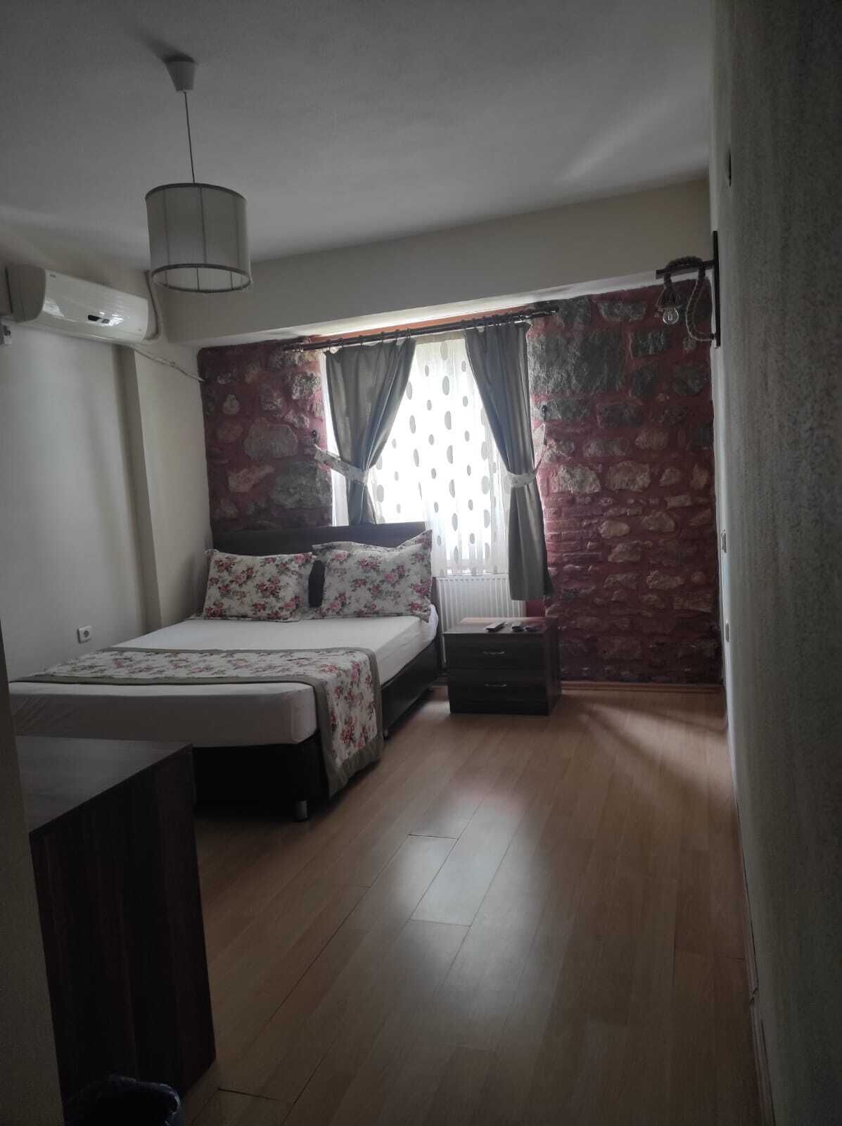 standard double room | blackout curtains, free wifi, bed sheets