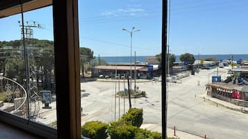 Se sirven desayunos, comidas y cenas