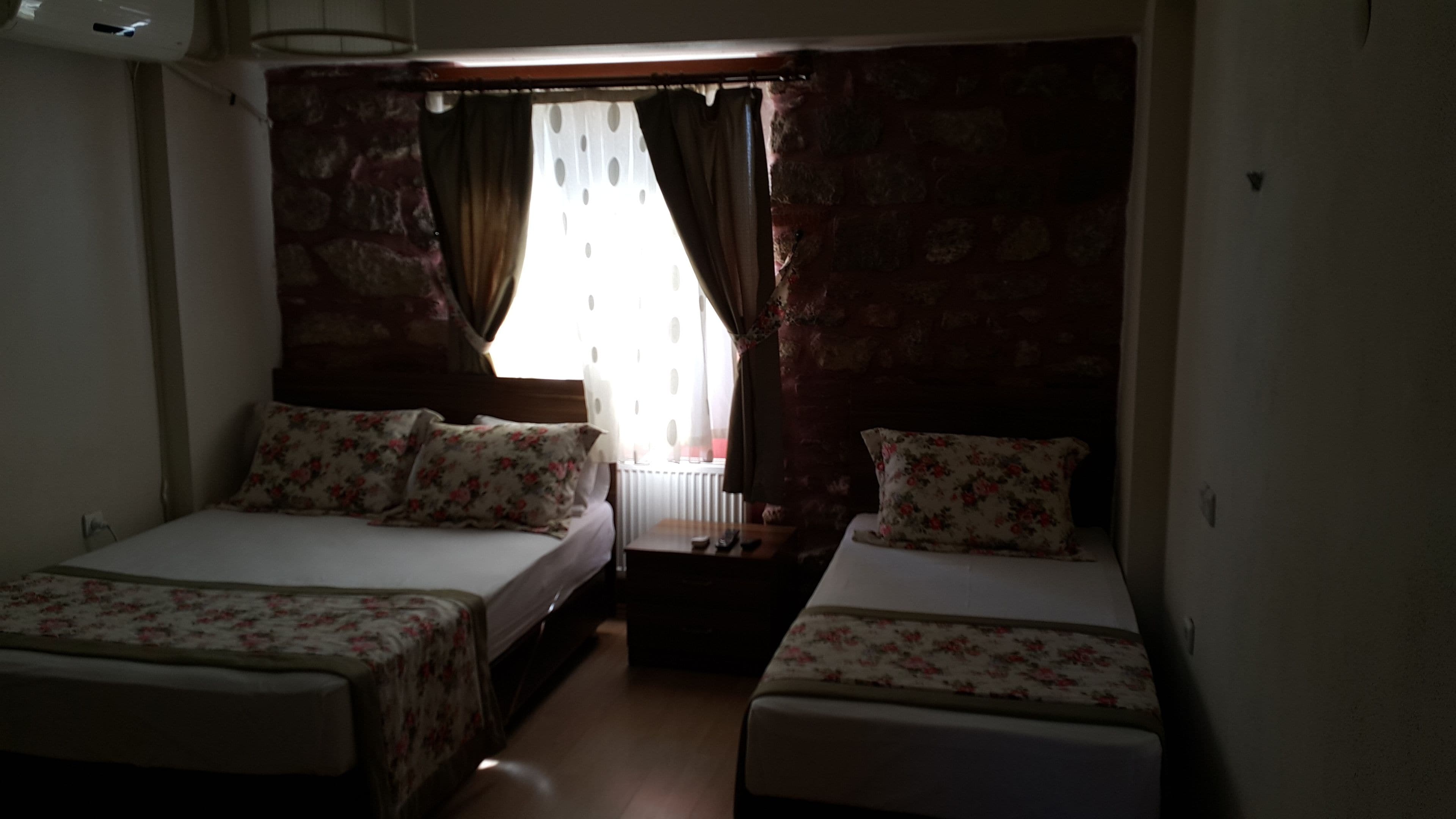 standard triple room | blackout curtains, free wifi, bed sheets