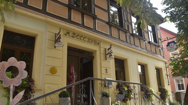 Front of property - Gasthof zum Goldenen Hirschen (Burgbernheim)