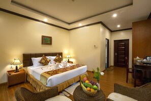 Superior Room | Minibar, in-room safe, desk, iron/ironing board - Virati Hotel (Yangon)
