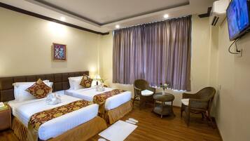 Minibar, in-room safe, desk, iron/ironing board