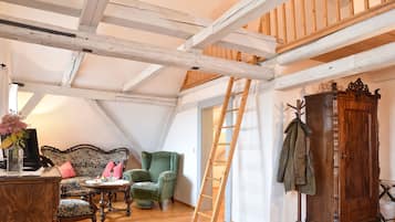 Superior Apartment, Private Bathroom (Maisonette Apartment) | Interior