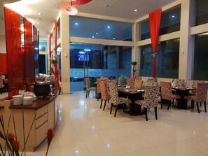 Restaurant - Hotel Scarlet Kebon Kawung (Bandung)