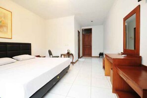 Chambre supérieure | Bureau, accès au Wi-Fi (inclus), literie fournie