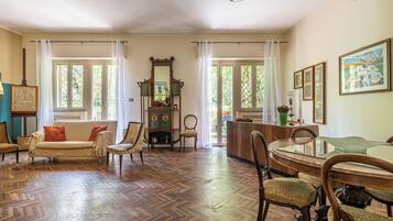 Apartment, 3 Bedrooms | Living area