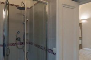 Apartment, 2 Bedrooms (Via Gennaro Maresca  42) | Bathroom - Isabella Apartments by Wonderful Italy (Ostuni)