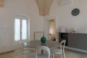 Appartement, 2 chambres (Via Gennaro Maresca  42) | Restauration dans la chambre