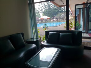 Ruang duduk lobi