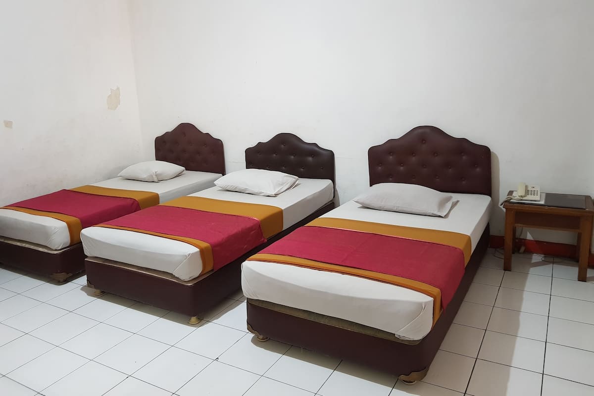 Habitación familiar | Escritorio, camas extra y wifi gratis