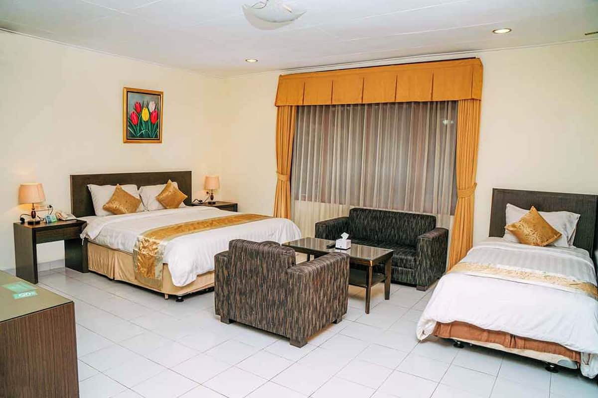 Suite (Golden)