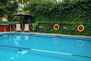 Piscine extérieure