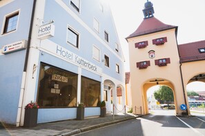 Front of property - Hotel Kattenbeck (Allersberg)