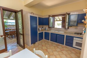 Villa, 4 Schlafzimmer | Eigene Küche | Großer Kühlschrank, Mikrowelle, Ofen, Herdplatte