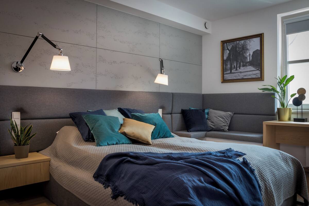 1 bedroom, premium bedding, blackout curtains, soundproofing