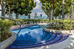 Outdoor pool, open 9:00 AM to 5:00 PM, pool umbrellas, pool loungers - The Robertson Kuala Lumpur (Kuala Lumpur)