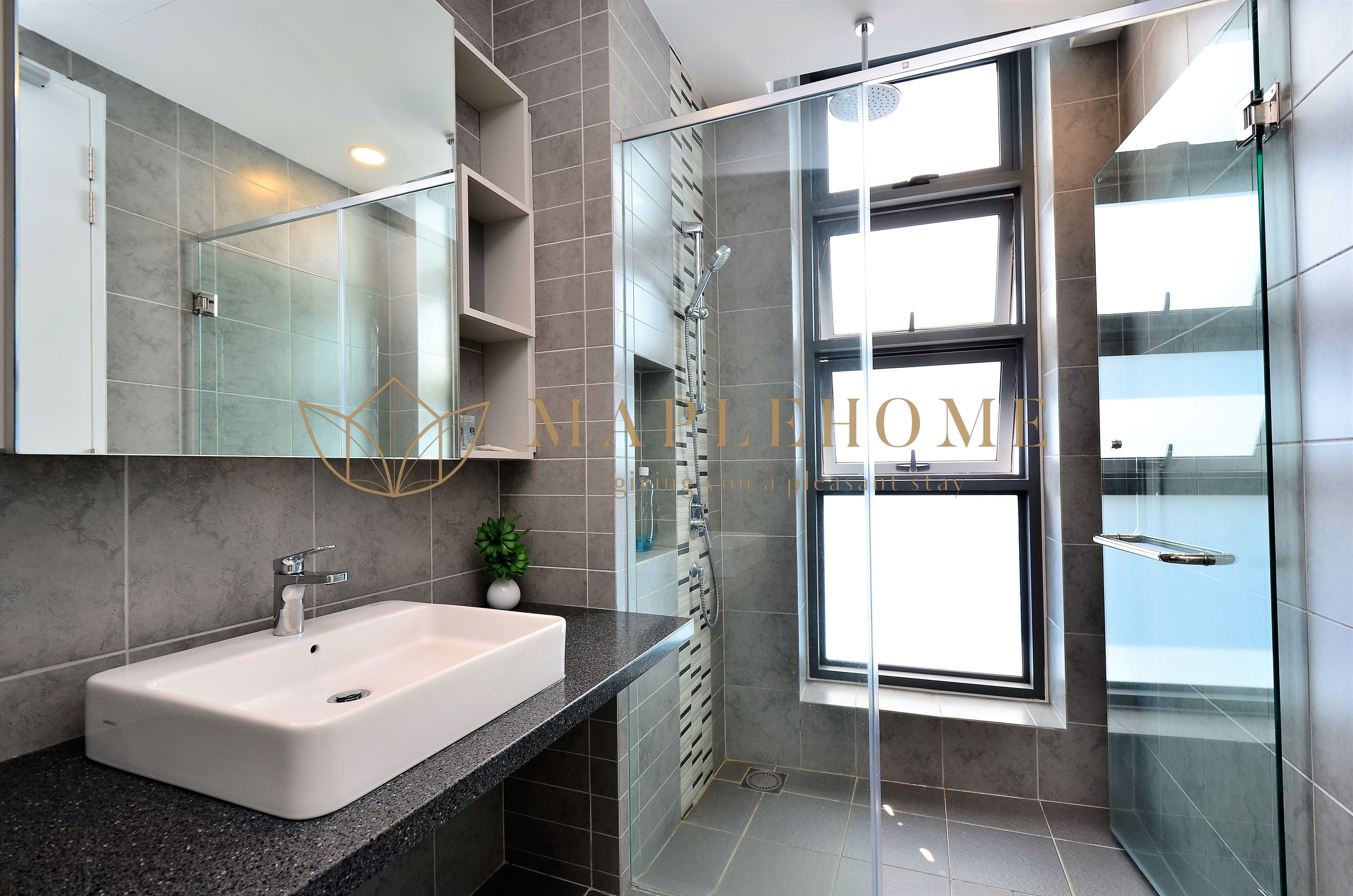 Premier Suite, 1 Queen Bed, Non Smoking | Bathroom
