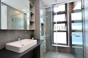 Bathroom - The Robertson Kuala Lumpur (Kuala Lumpur)