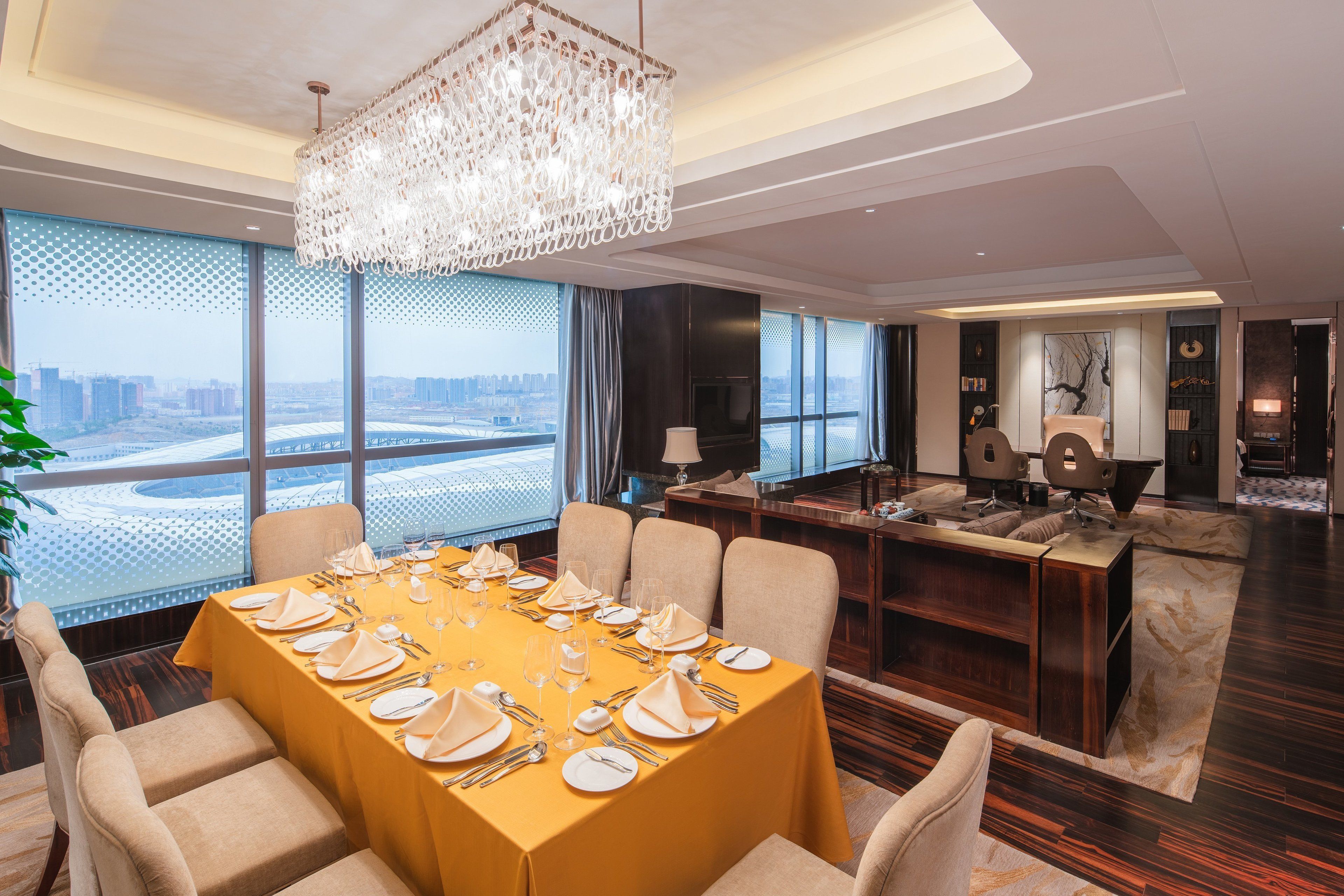 room, 1 bedroom, kitchen (dining area) | 1 bedroom, in-room safe, desk, laptop workspace