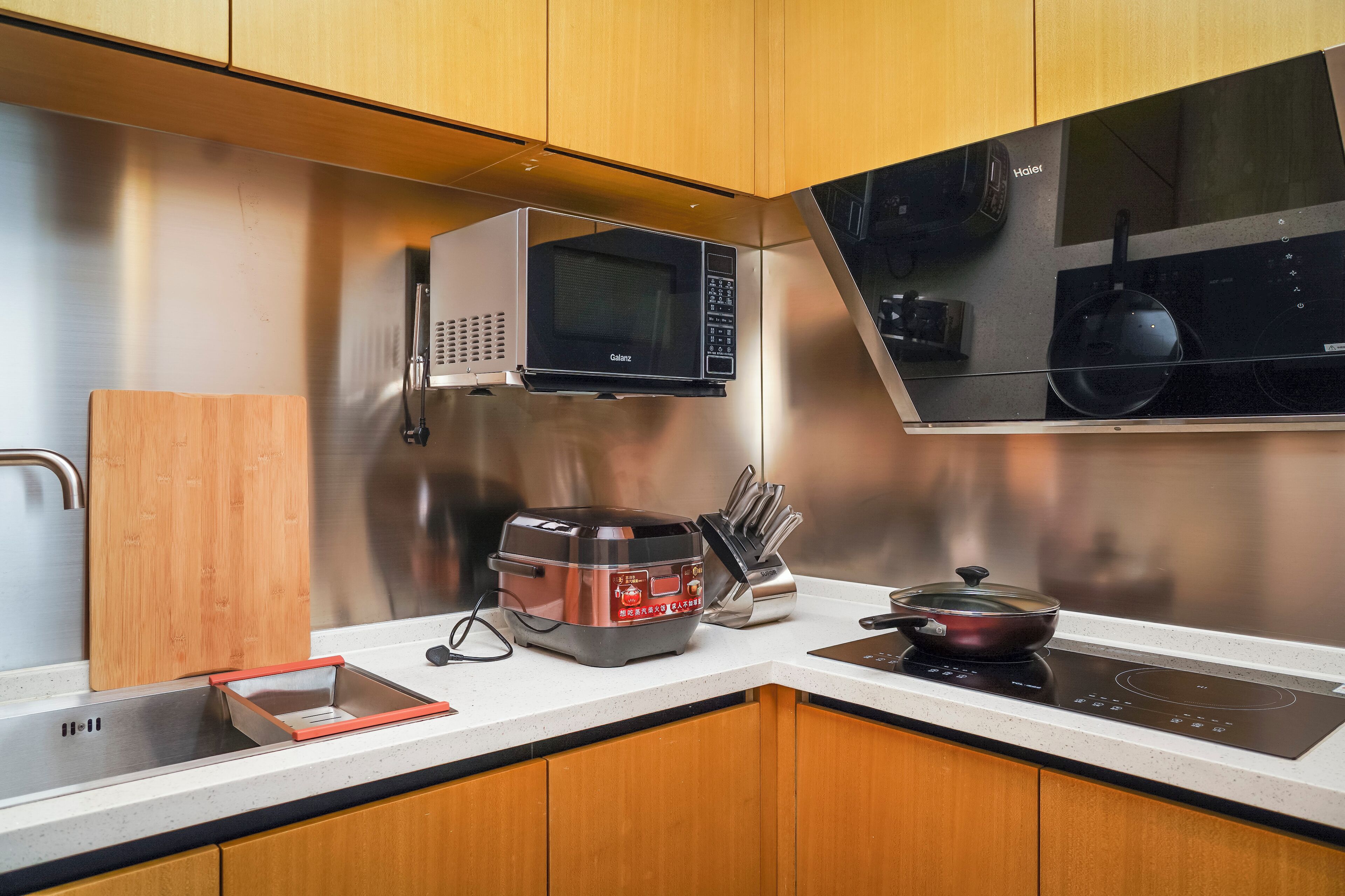 room, 1 bedroom, kitchen (dining area) | private kitchen | electric kettle