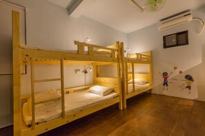 Economy Shared Dormitory, Mixed Dorm, Non Smoking
