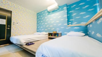Quarto triplo | 1 quarto, escrivaninha, cortinas blackout, Wi-Fi de cortesia
