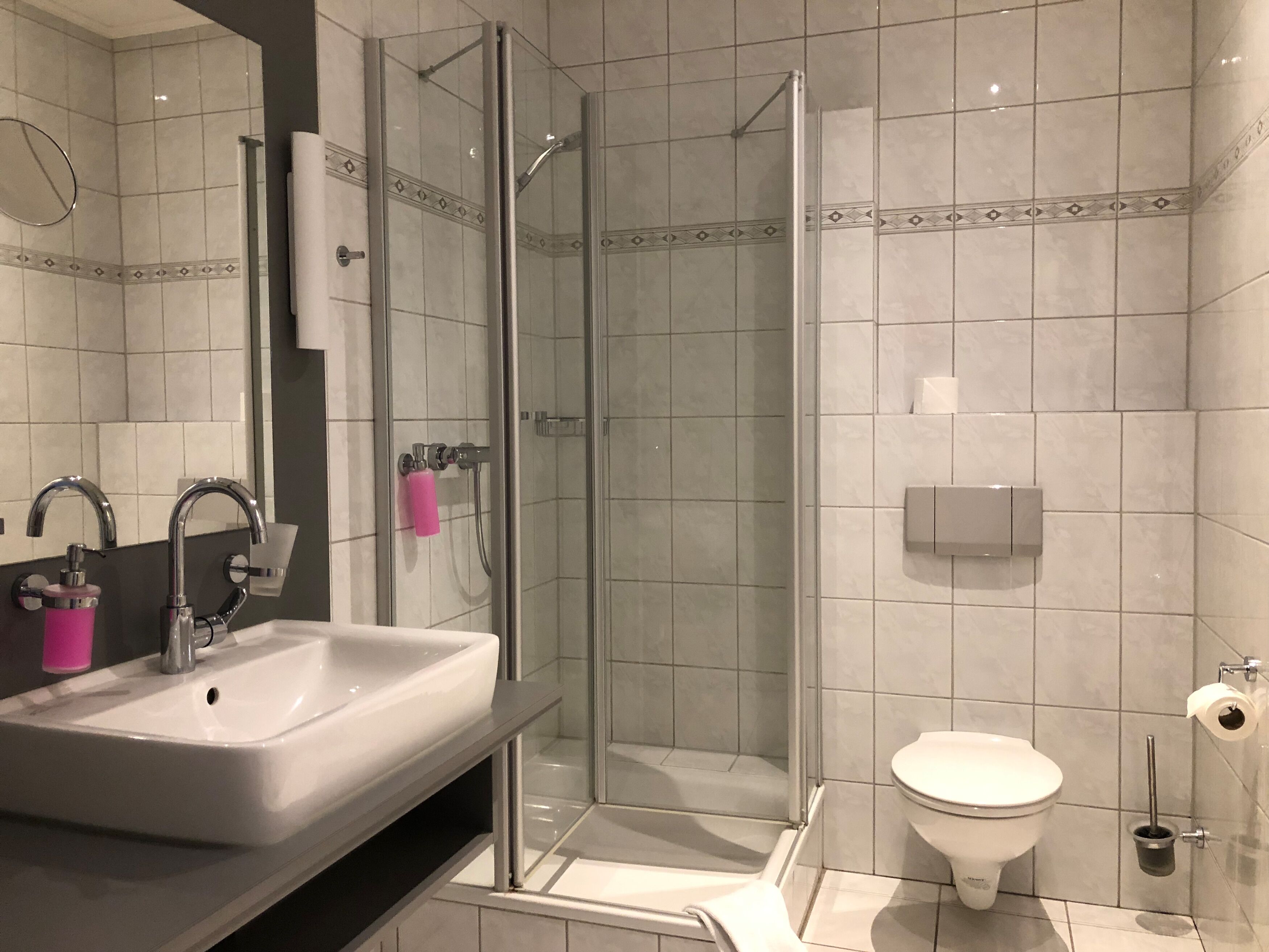 double room | bathroom | shower, hair dryer, towels