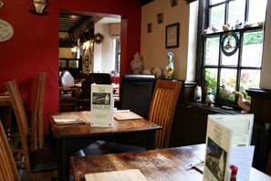 Dining - The Angel Inn (Worksop)