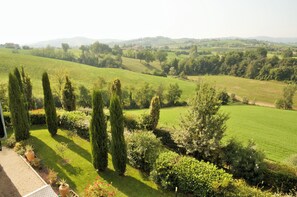 View from property - La Vedetta Bed&Breakfast (Castelvetro di Modena)
