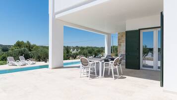 Villa, 2 Bedrooms (charming villa with pool) | Terrace/patio