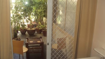 Suite (Japanese) | Balcon