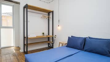 Minibar, bureau, chambres insonorisées, fer et planche à repasser