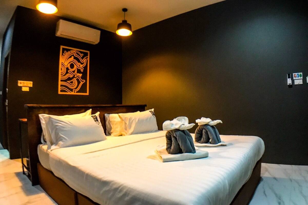 Standard Double Room  | In-room safe, blackout drapes, WiFi (free)