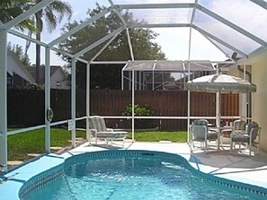 Seasonal outdoor pool, pool umbrellas, sun loungers