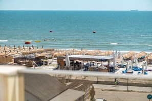 Superior Double Room, 1 King Bed | Terrace/patio - Hotel Manor (Navodari)