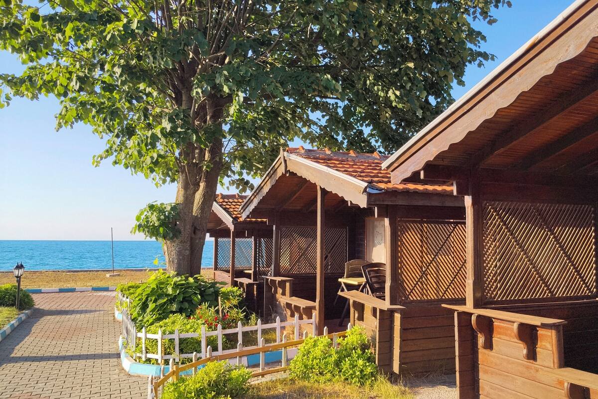 Cabane Classique, 1 lit double, vue mer | Bureau, Wi-Fi gratuit