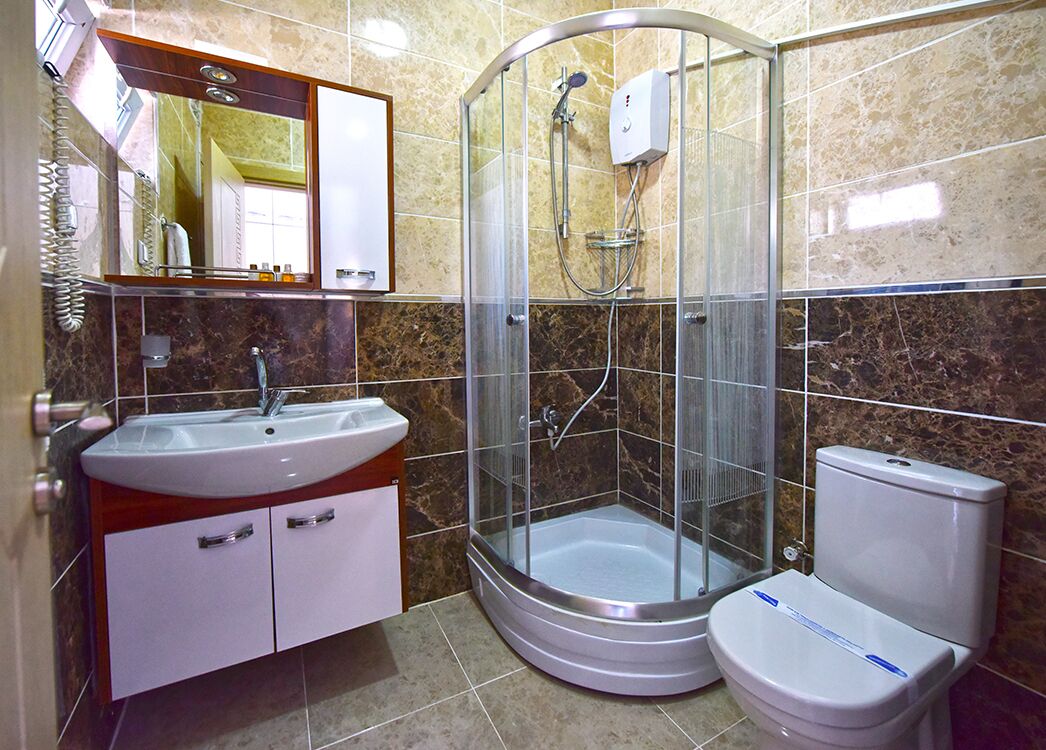 Classic Room, Multiple Beds | Desk, free WiFi