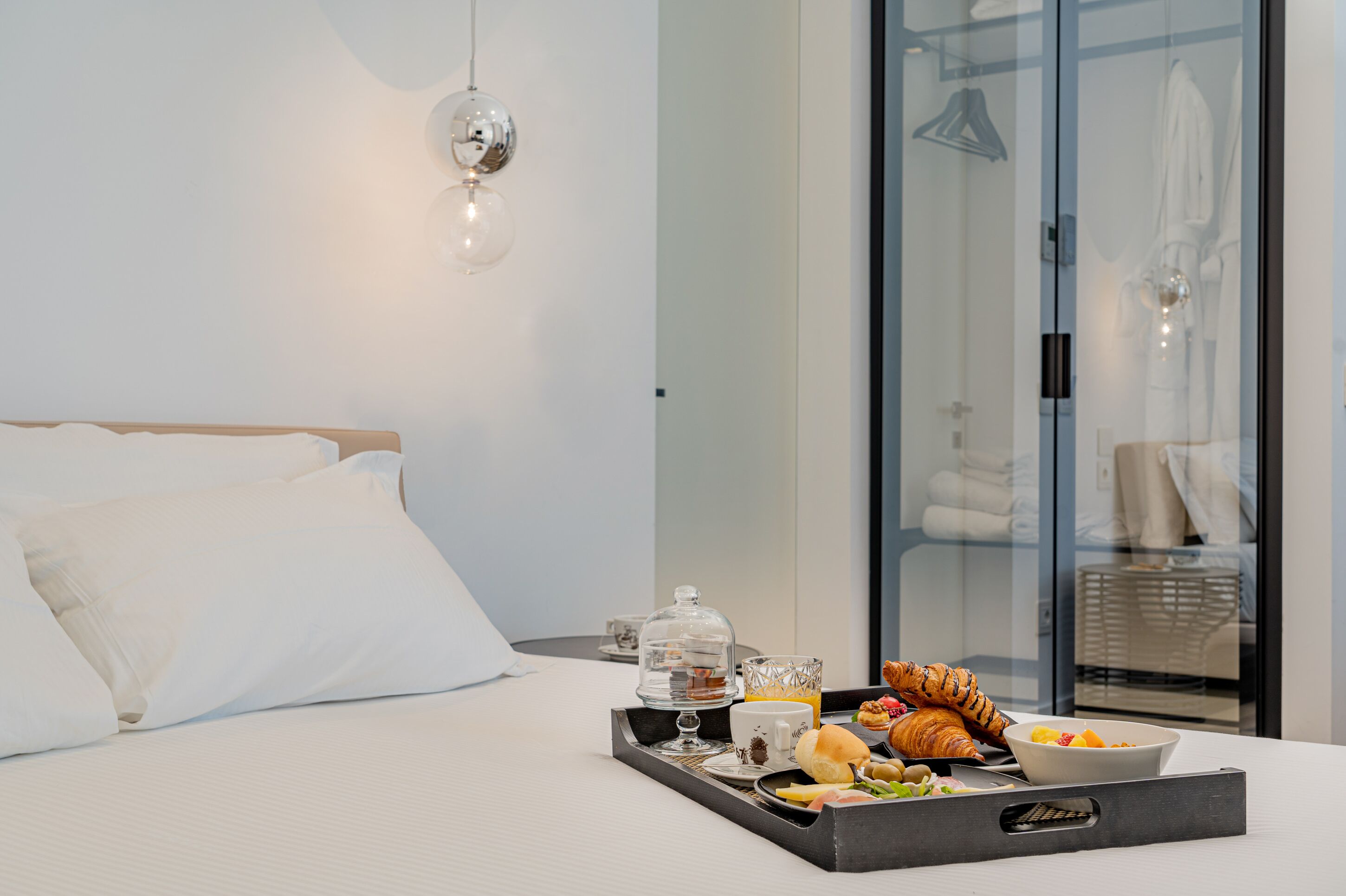 迷你吧、特色装修、办公桌、隔音