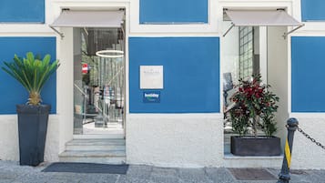 EntrĂ©e de lâhĂ©bergement