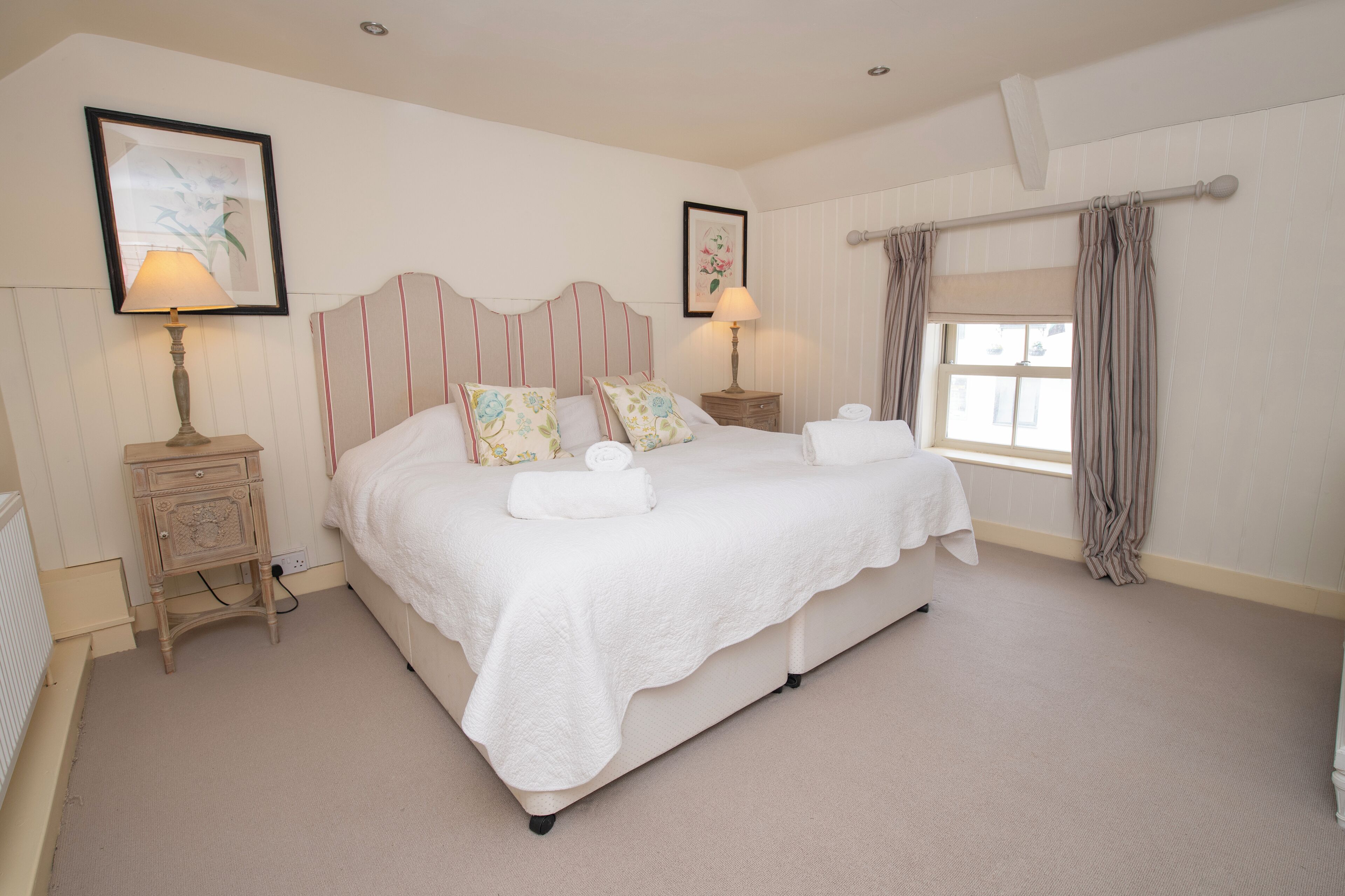 Cottage, Multiple Beds, Non Smoking, 2 Bathrooms | Hypo-allergenic bedding, individually decorated, individually furnished