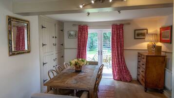 Casa de campo, varias camas, para no fumadores, 2 baños | Servicio a la habitación