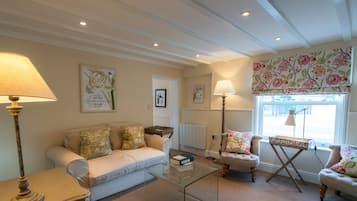 Cottage, 2 camere da letto, vista cortile | Area soggiorno | Smart TV