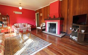 House, 3 Bedrooms | Living room | Flat-screen TV, fireplace - My Home - Verona (Canela)
